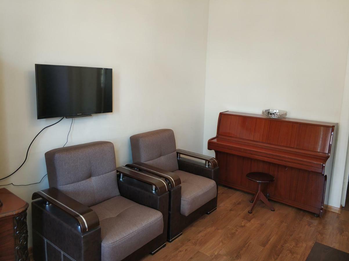Apartment Medea Batumi Exteriör bild